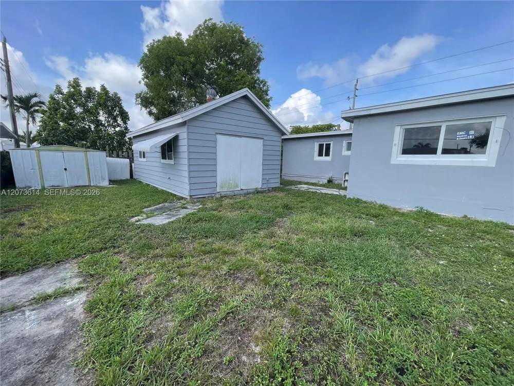 3731 SW 32nd Ave West Park, FL 33023