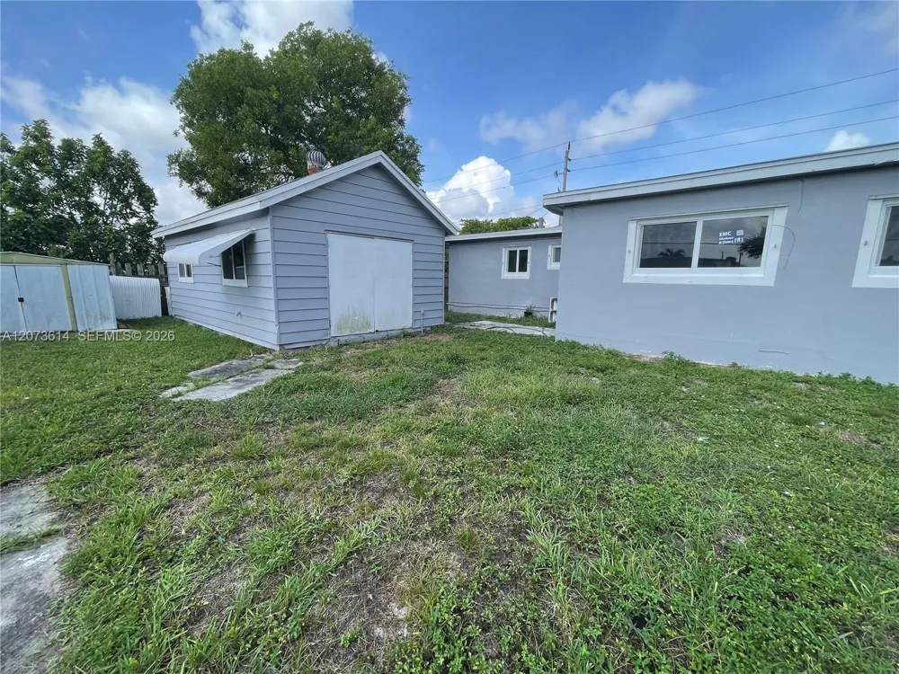 3731 SW 32nd Ave West Park, FL 33023