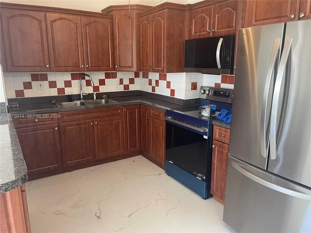 3731 SW 32nd Ave West Park, FL 33023