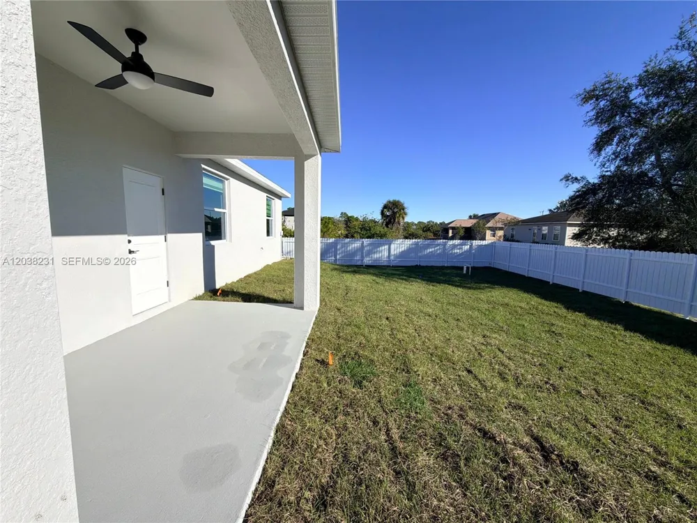 1111 GUNBY AVE S #1111 Lehigh Acres, FL 33974