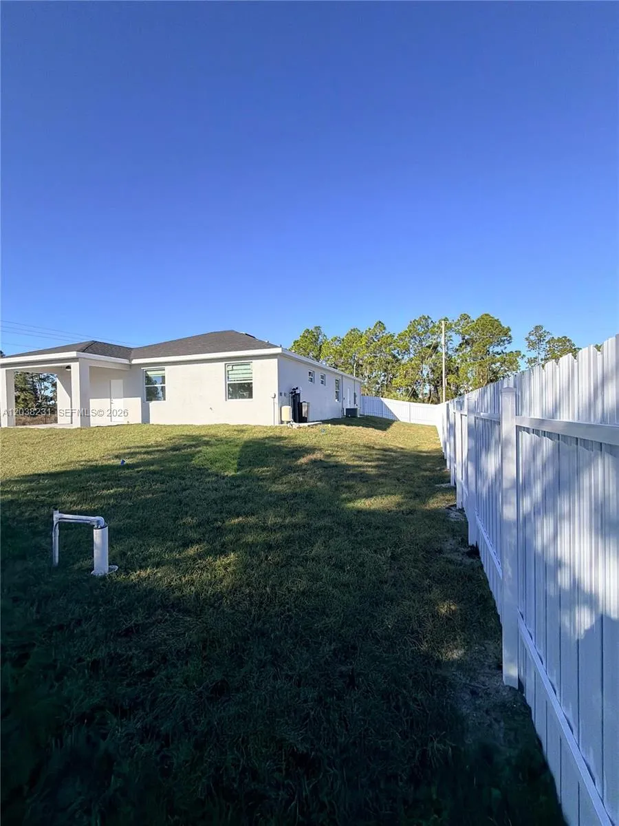 1111 GUNBY AVE S #1111 Lehigh Acres, FL 33974