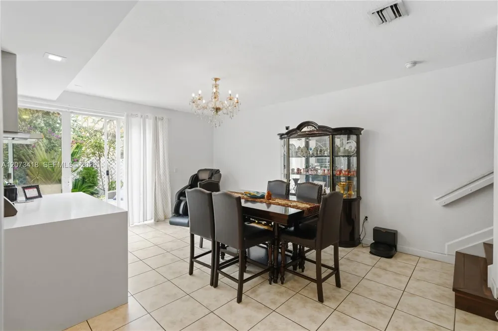 8741 NW 110th Ave Doral, FL 33178