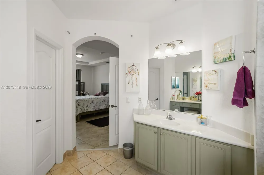 8741 NW 110th Ave Doral, FL 33178