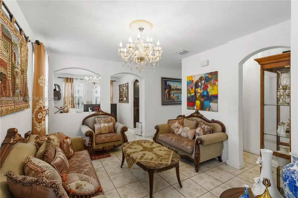 8741 NW 110th Ave Doral, FL 33178