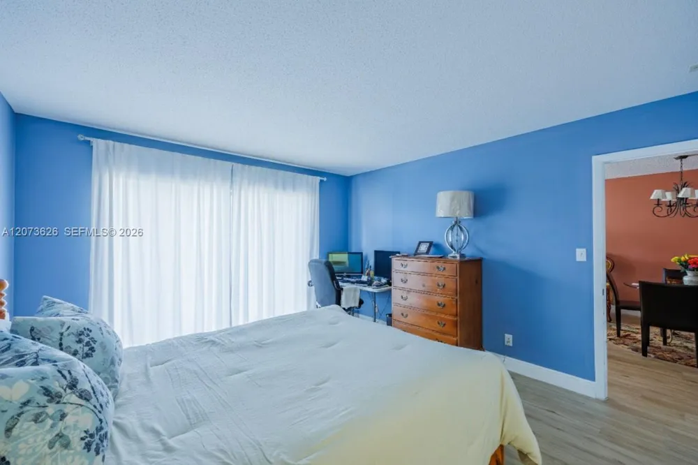 2300 Park Ln #203 Hollywood, FL 33021