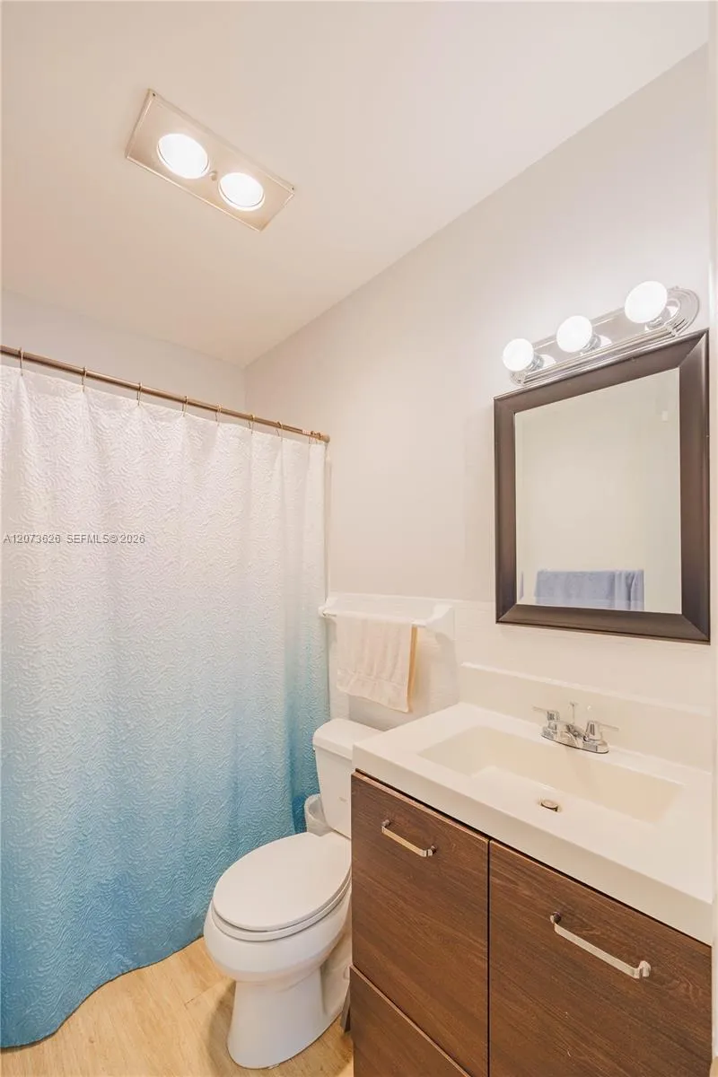 2300 Park Ln #203 Hollywood, FL 33021
