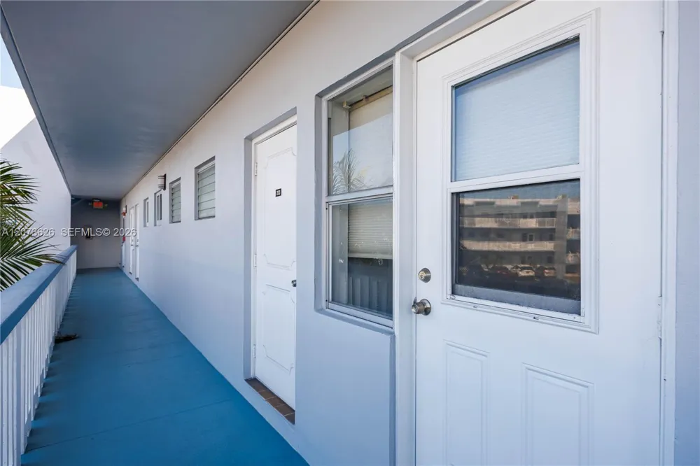 2300 Park Ln #203 Hollywood, FL 33021