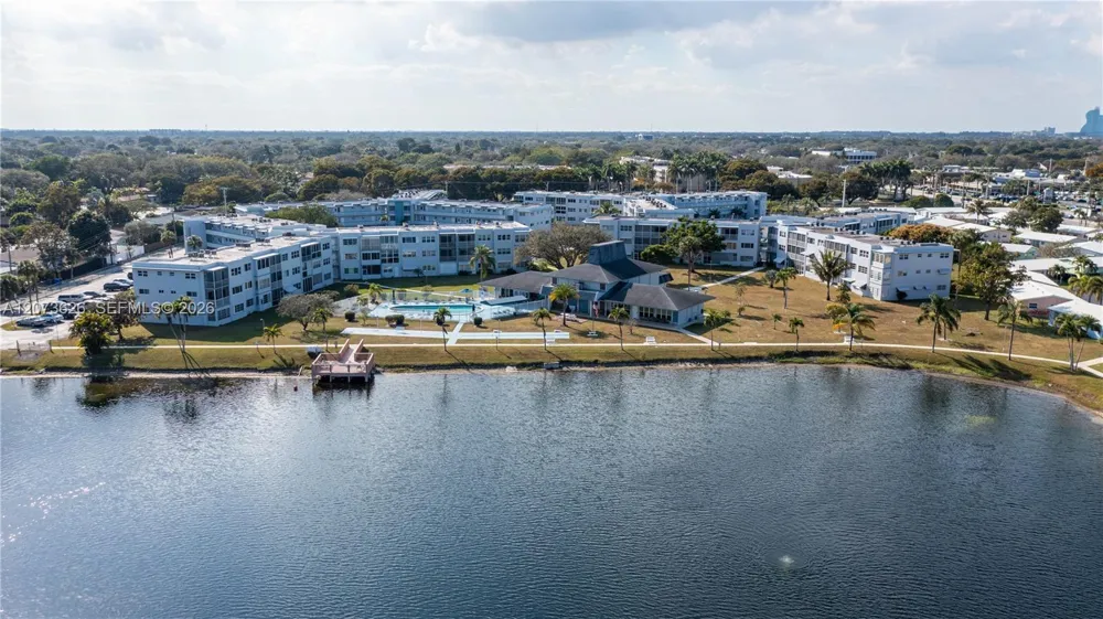 2300 Park Ln #203 Hollywood, FL 33021