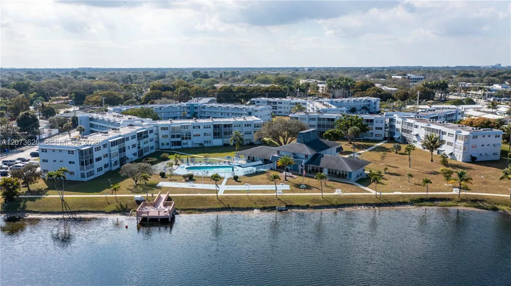 2300 Park Ln #203 Hollywood, FL 33021