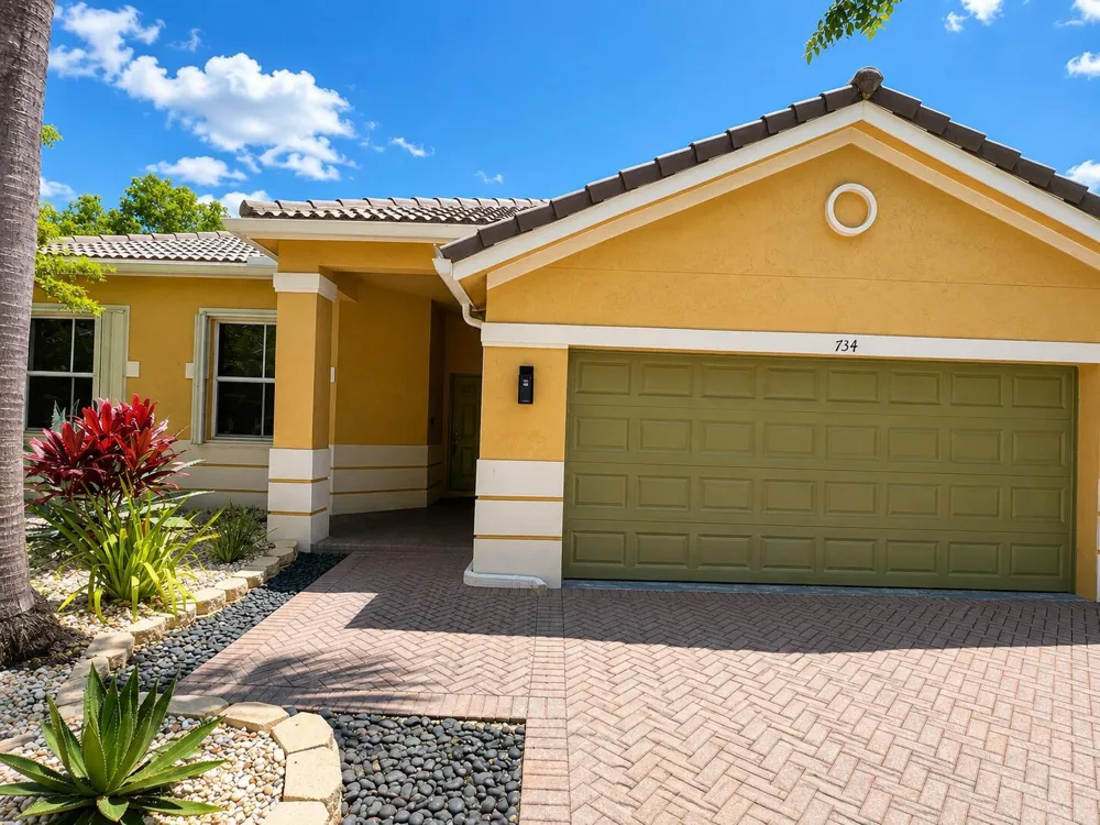 734 Lavender Circle Weston, FL 33327