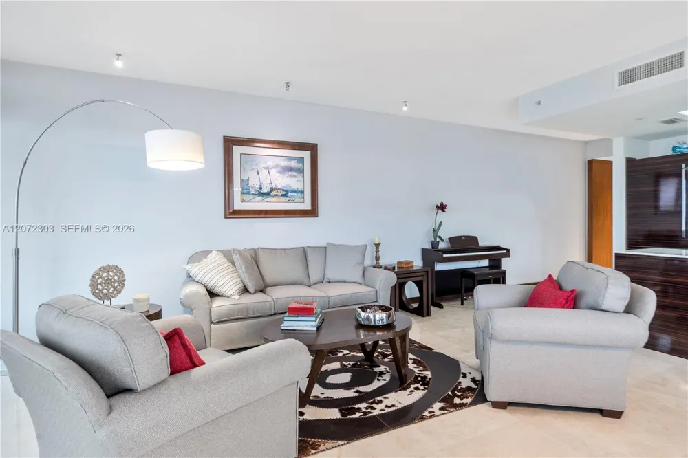 3737 Collins Ave #S-701 Miami Beach, FL 33140