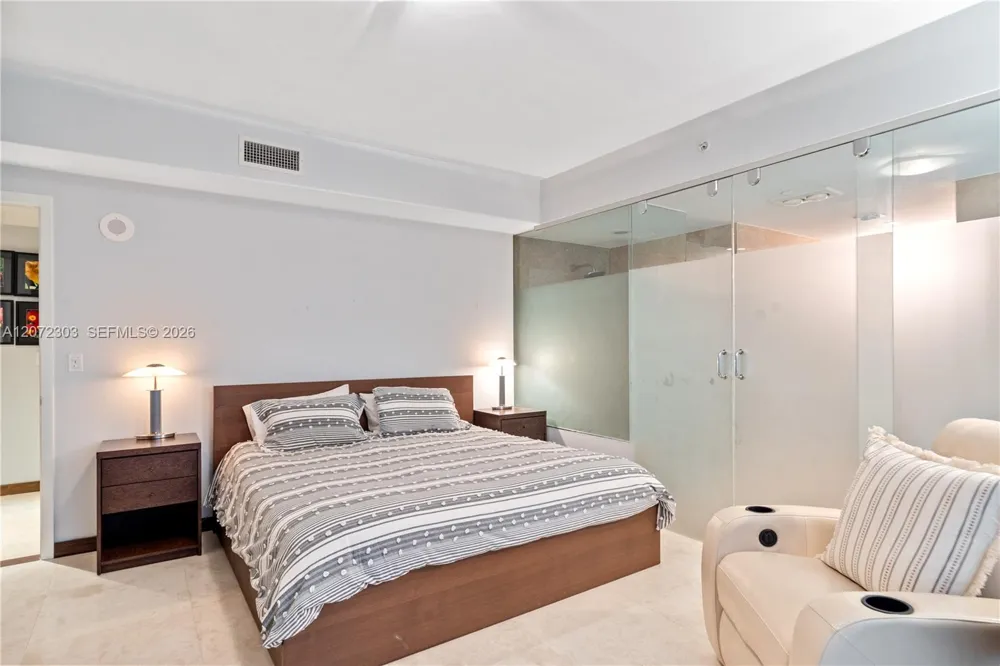 3737 Collins Ave #S-701 Miami Beach, FL 33140