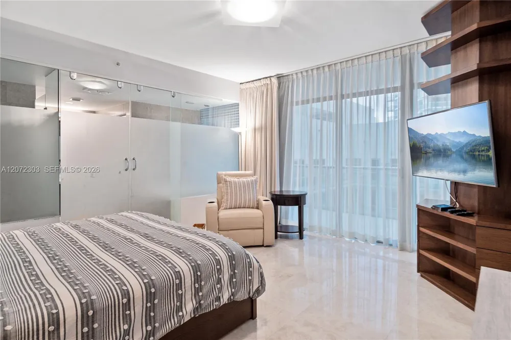 3737 Collins Ave #S-701 Miami Beach, FL 33140