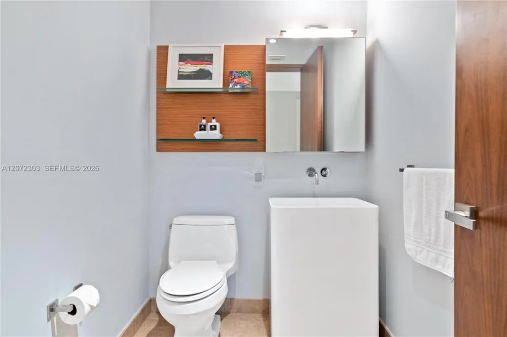 3737 Collins Ave #S-701 Miami Beach, FL 33140
