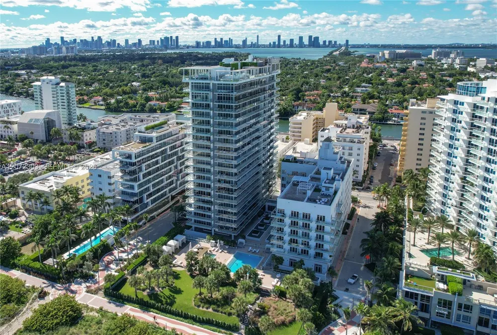 3737 Collins Ave #S-701 Miami Beach, FL 33140