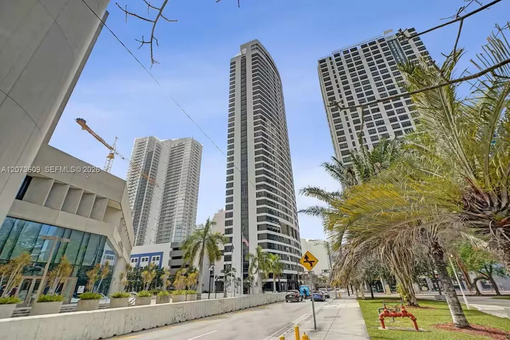 225 Miami Ave #1407 Miami, FL 33128