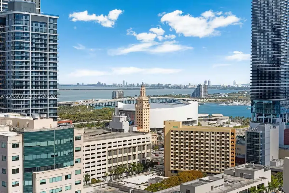 225 Miami Ave #1407 Miami, FL 33128