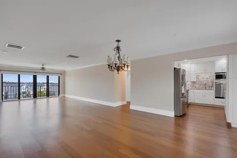 624 SW St. Lucie Crescent #206