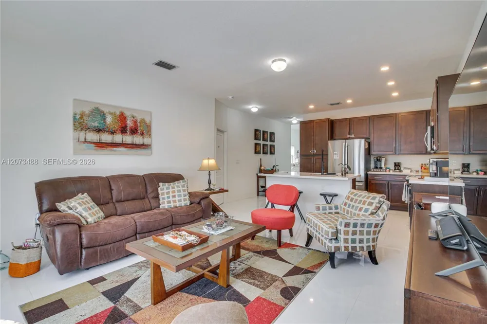 3751 SW 97th Ave Miami, FL 33165