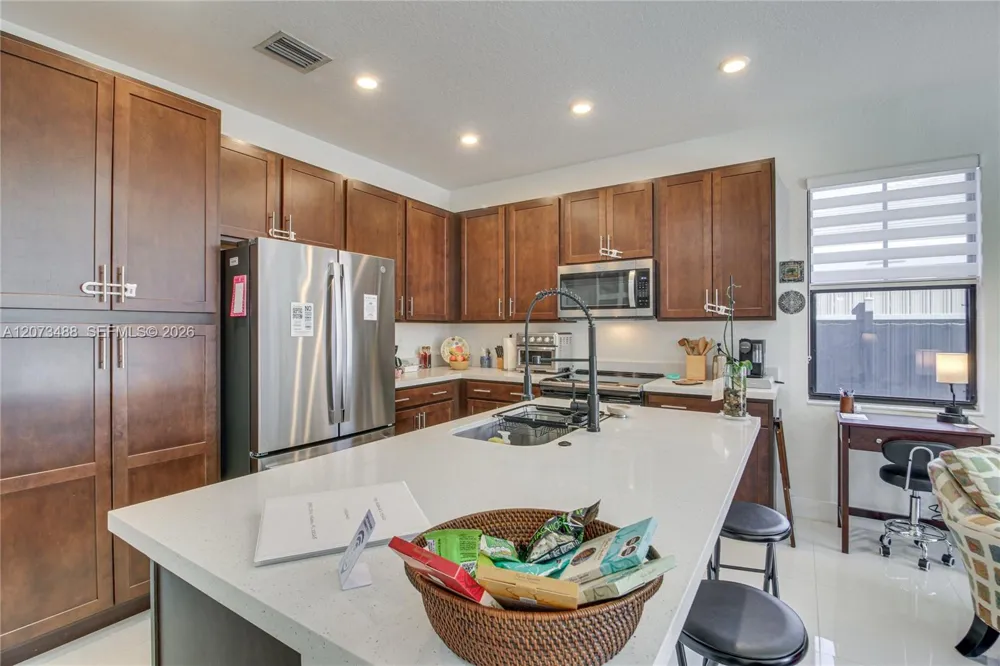 3751 SW 97th Ave Miami, FL 33165