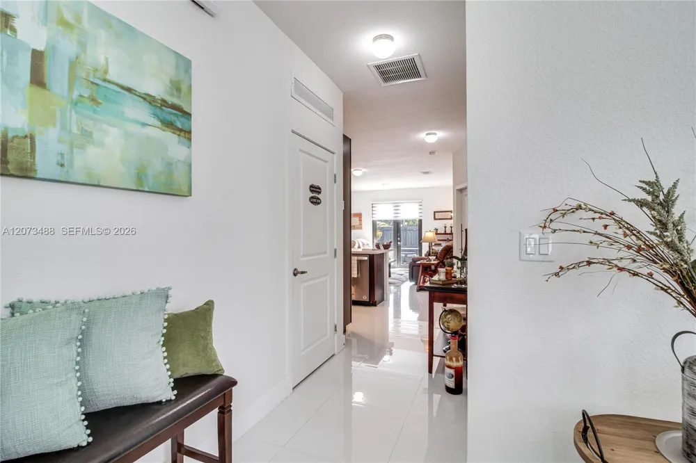 3751 SW 97th Ave Miami, FL 33165