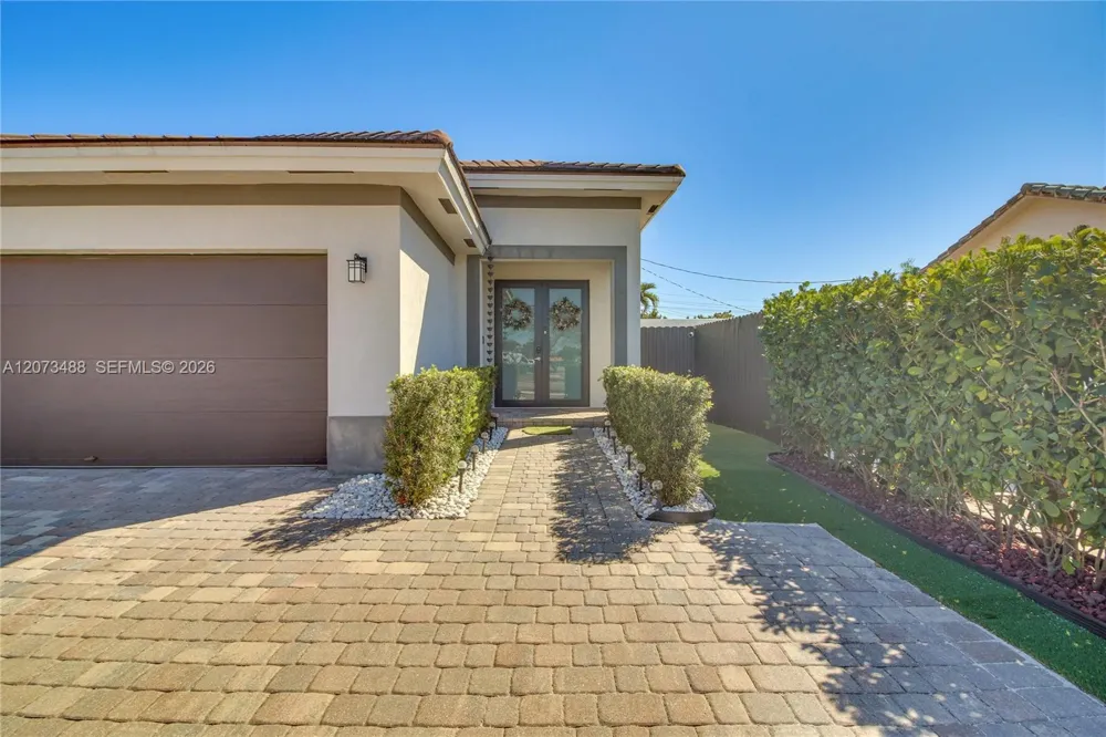 3751 SW 97th Ave Miami, FL 33165
