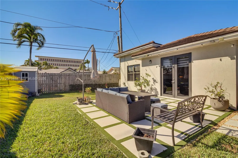 3751 SW 97th Ave Miami, FL 33165