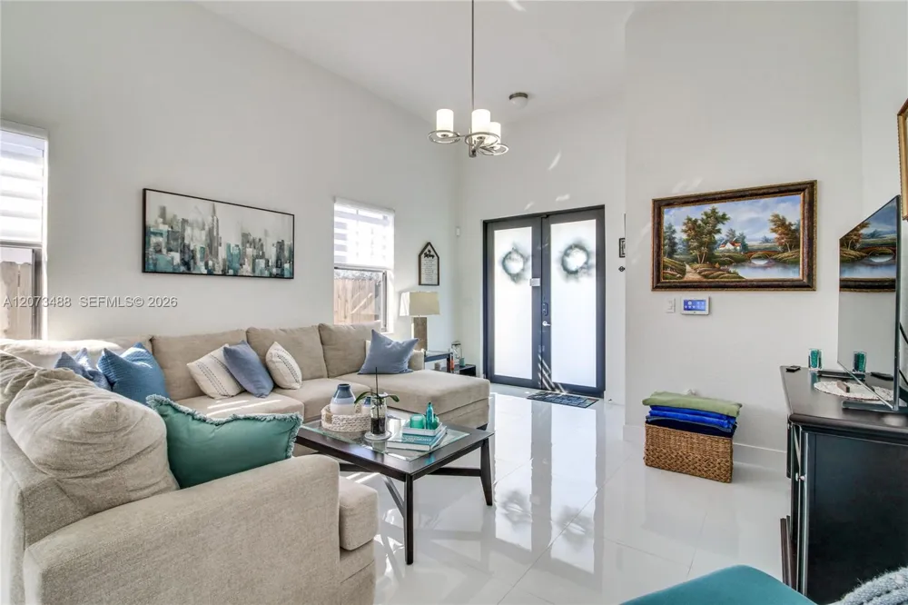3751 SW 97th Ave Miami, FL 33165