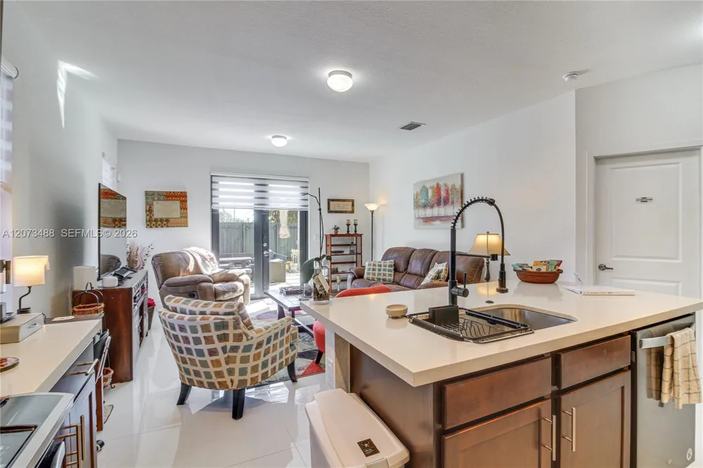 3751 SW 97th Ave Miami, FL 33165