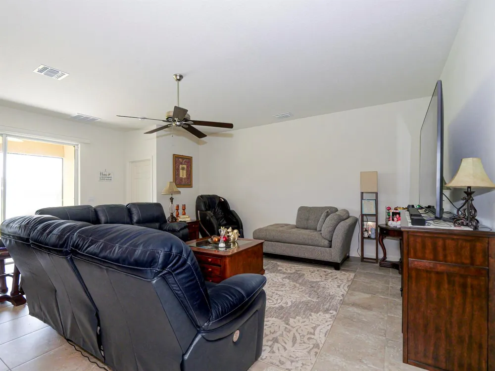 2155 CROWNED EAGLE CIRCLE SW Vero Beach, FL 32962