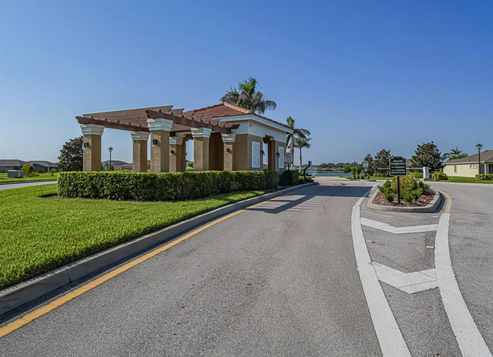 2155 CROWNED EAGLE CIRCLE SW Vero Beach, FL 32962