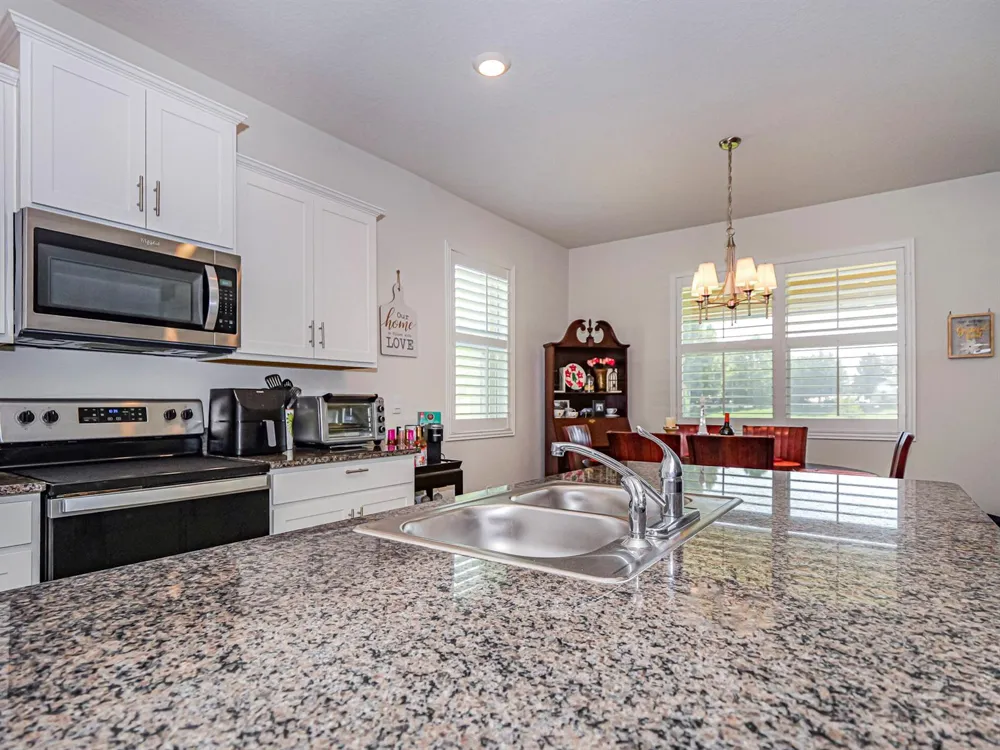 2155 CROWNED EAGLE CIRCLE SW Vero Beach, FL 32962