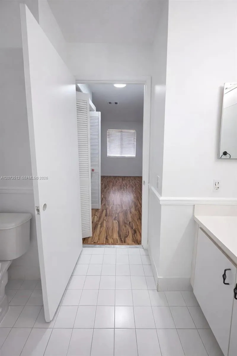 15761 SW 137 ave #202 Miami, FL 33177