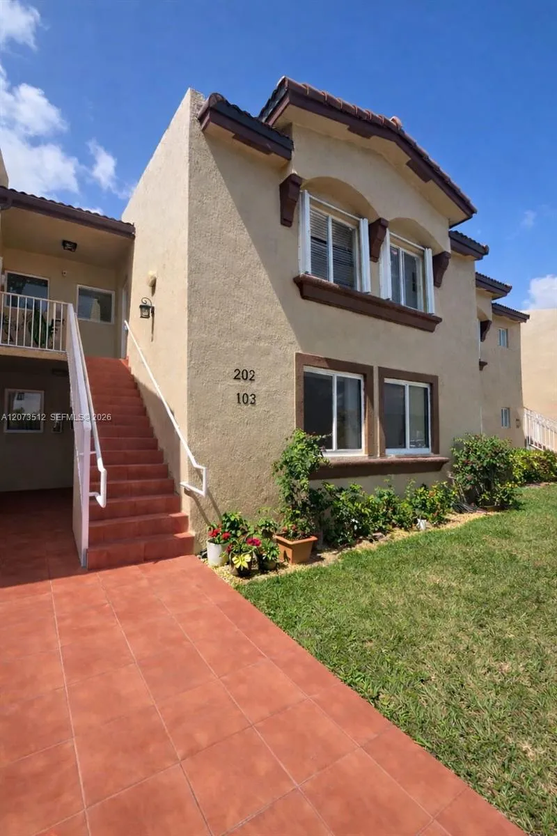15761 SW 137 ave #202 Miami, FL 33177