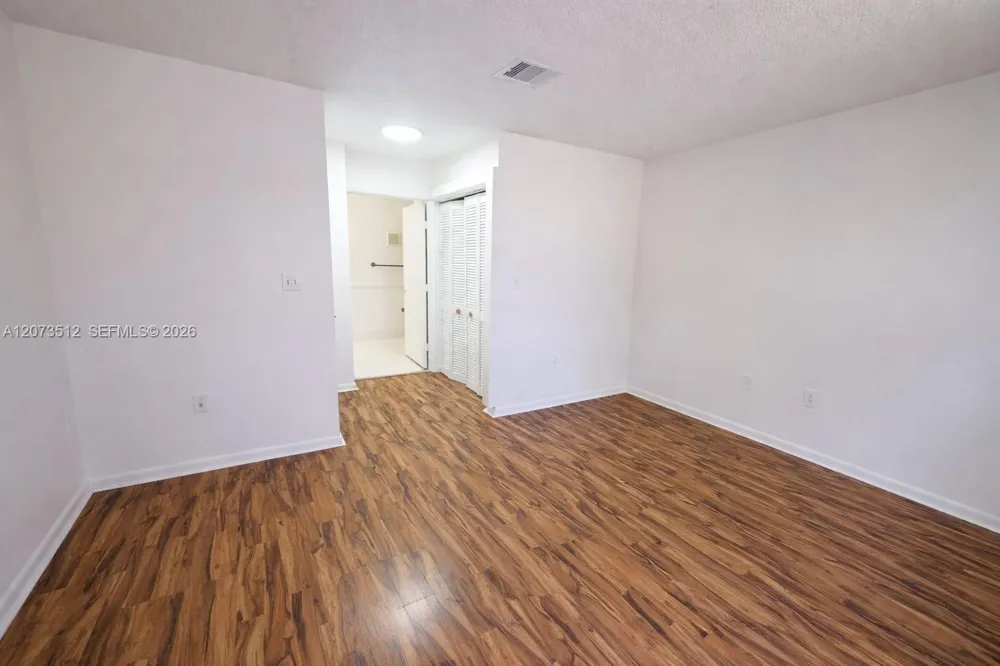 15761 SW 137 ave #202 Miami, FL 33177
