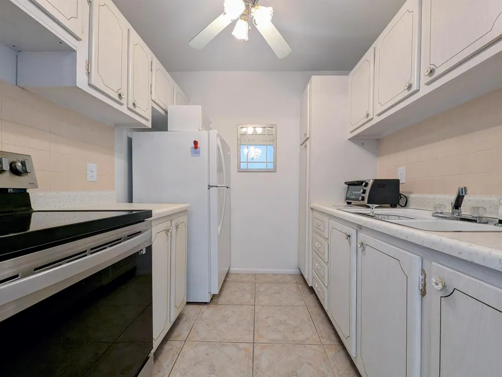 131 Doolen Court #303 North Palm Beach, FL 33408