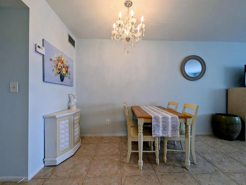 131 Doolen Court #303 North Palm Beach, FL 33408