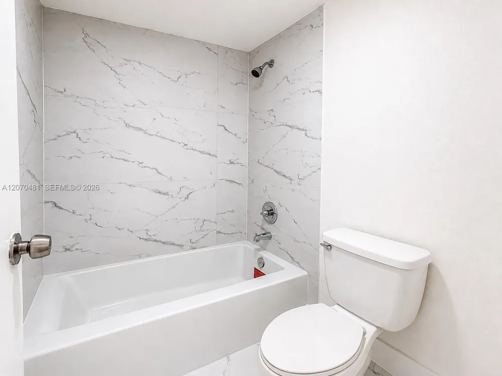 9101 Lime Bay Blvd #315 Tamarac, FL 33321