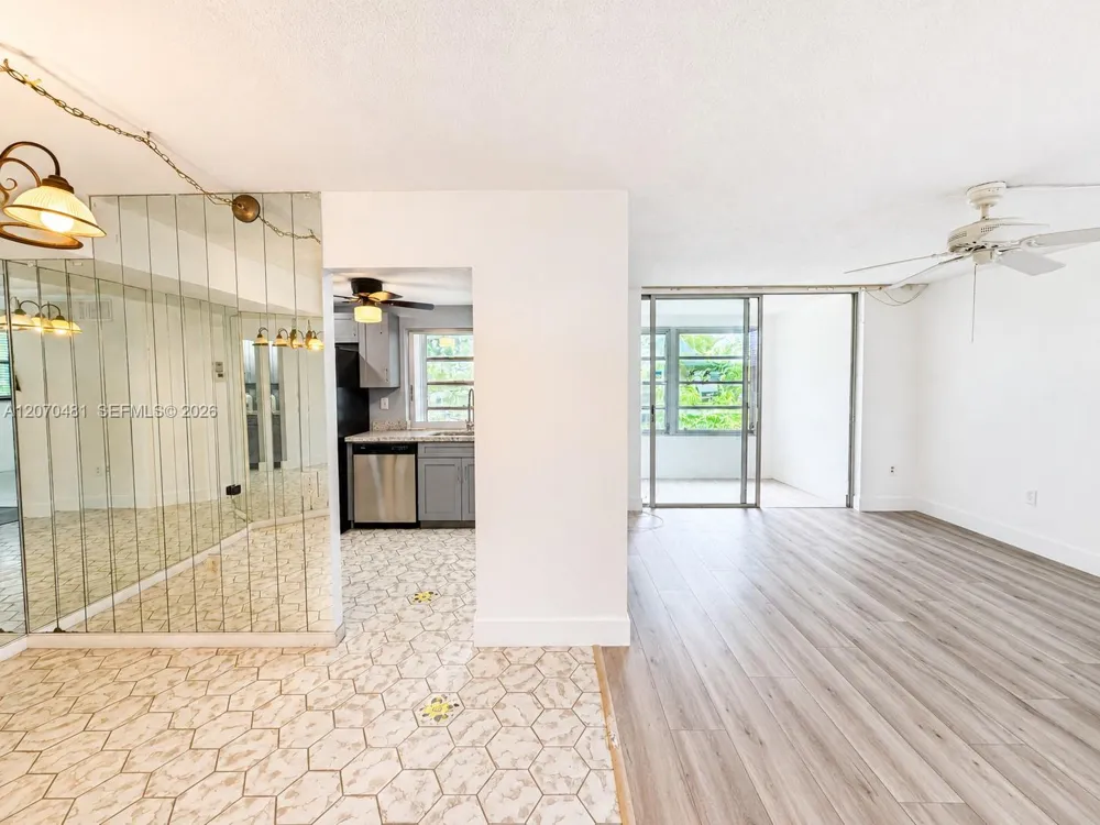 9101 Lime Bay Blvd #315 Tamarac, FL 33321