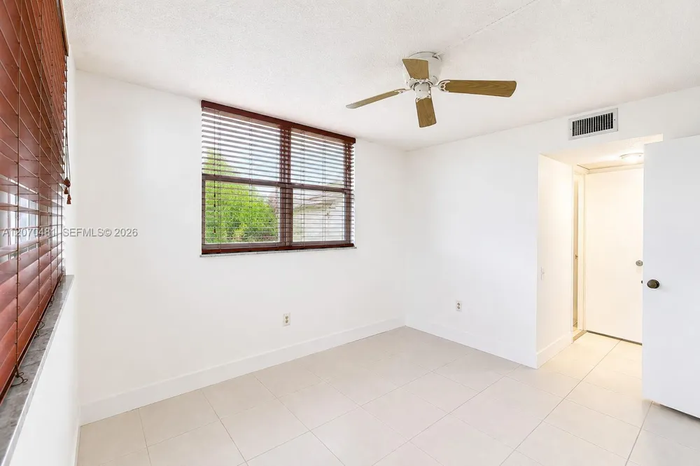 9101 Lime Bay Blvd #315 Tamarac, FL 33321
