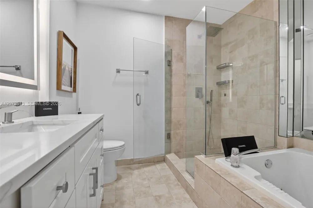 20185 E Country Club Dr #204 Aventura, FL 33180