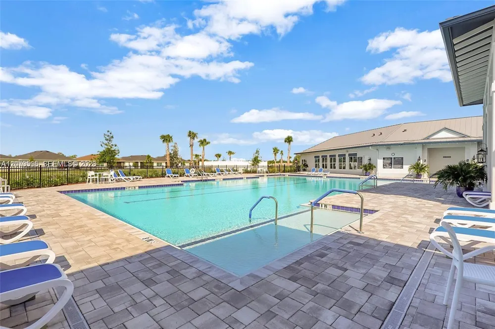 556 SE Mulberry Way Port St. Lucie, FL 34984