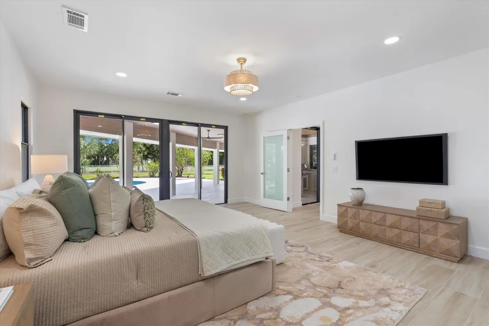 460 Glenbrook Drive Atlantis, FL 33462