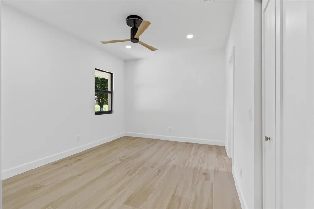 460 Glenbrook Drive Atlantis, FL 33462