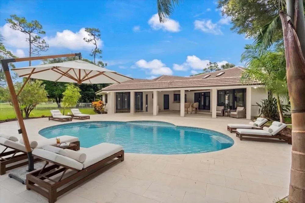 460 Glenbrook Drive Atlantis, FL 33462