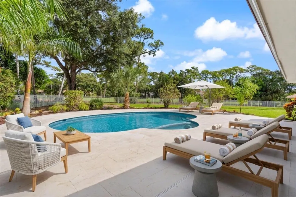 460 Glenbrook Drive Atlantis, FL 33462
