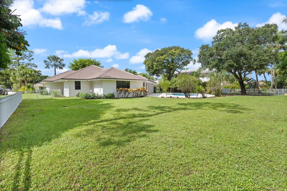 460 Glenbrook Drive Atlantis, FL 33462