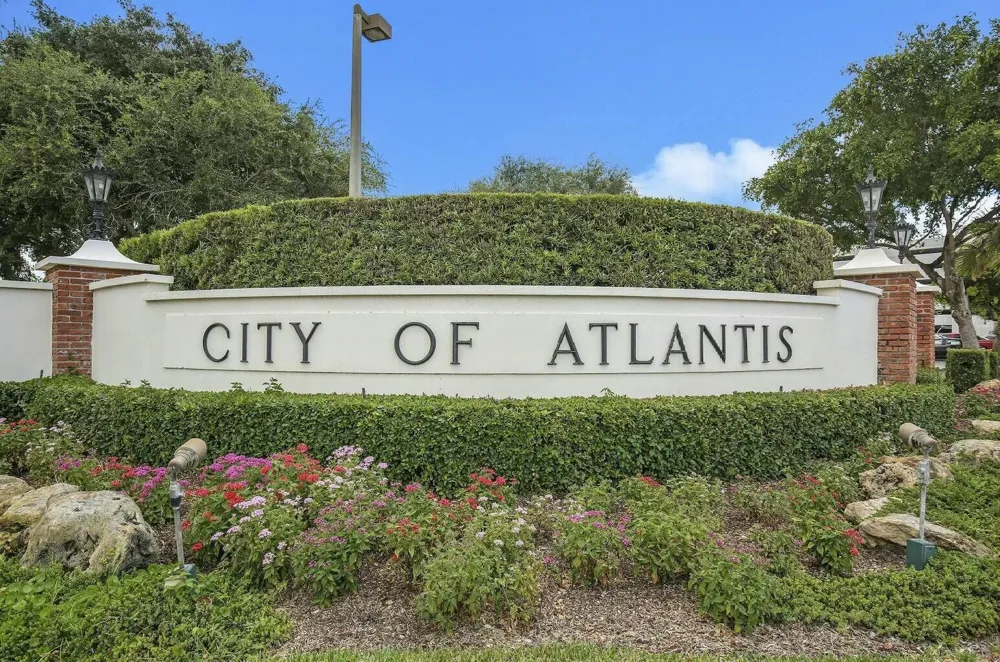 460 Glenbrook Drive Atlantis, FL 33462