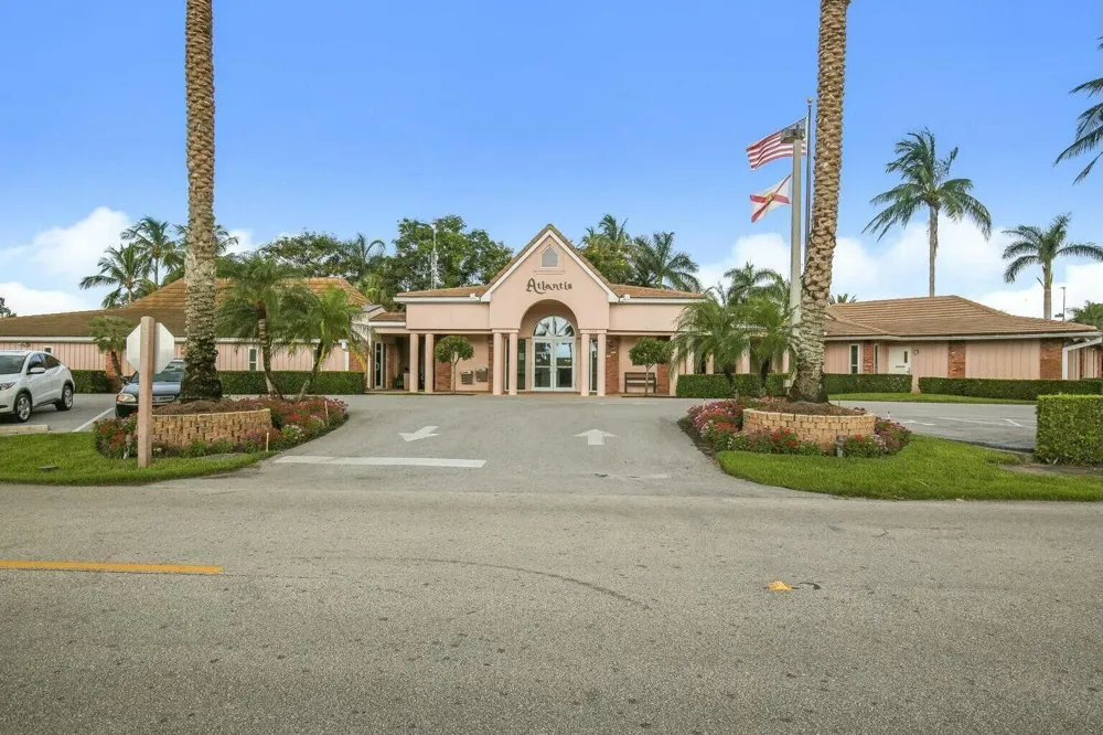 460 Glenbrook Drive Atlantis, FL 33462