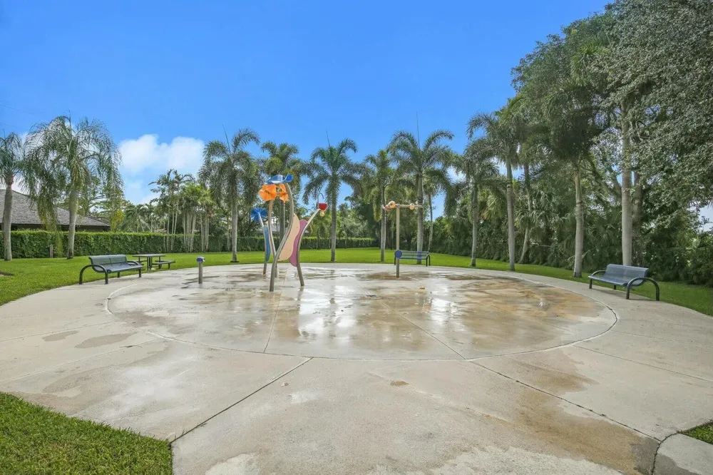 460 Glenbrook Drive Atlantis, FL 33462